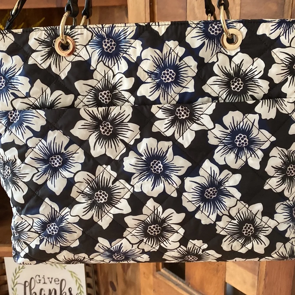 Kate spade diaper bag. Comes w/ changing pad. - Picture 6 of 9